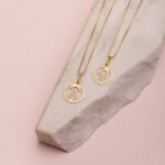 Dije Medalla Niño Calado Oro 18k (precio no incluye cadena) - Imagen 3