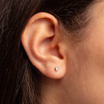 Aretes Plateados Mini Corazón de Luz - Imagen 3